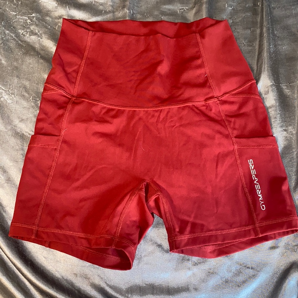 Gymreapers victory shorts small (ember red)